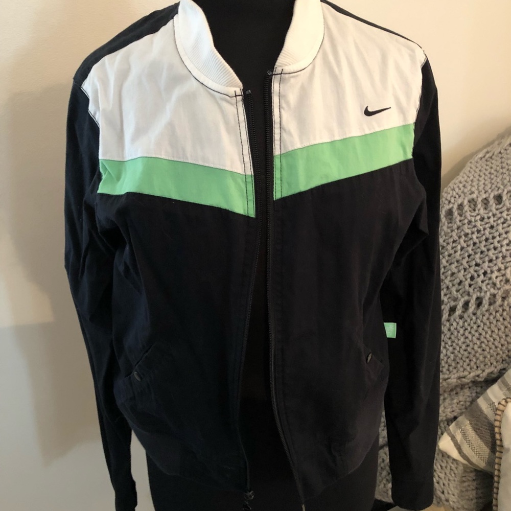 Nike zip up light weight jacket